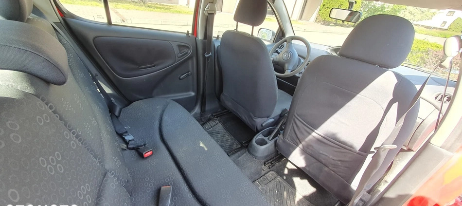 Toyota Yaris cena 4551 przebieg: 340000, rok produkcji 2004 z Debrzno małe 22